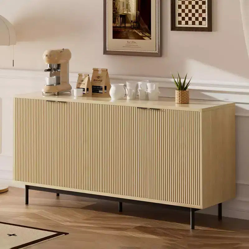 Console en bois de 58 po avec 4 portes cannelées et tablettes ajustables, buffet moderne de rangement pour salon, cuisine et entrée